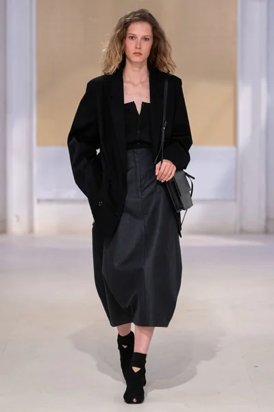 Look 5